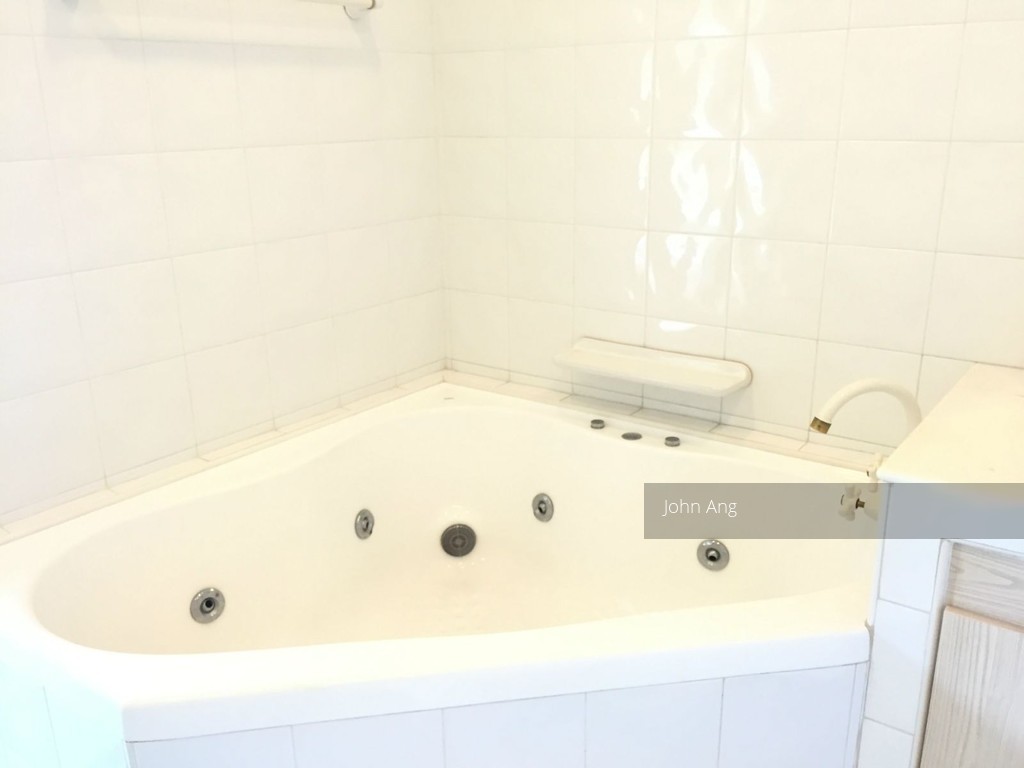 Queensway Tower / Queensway Shopping Centre (D3), Apartment #113169822